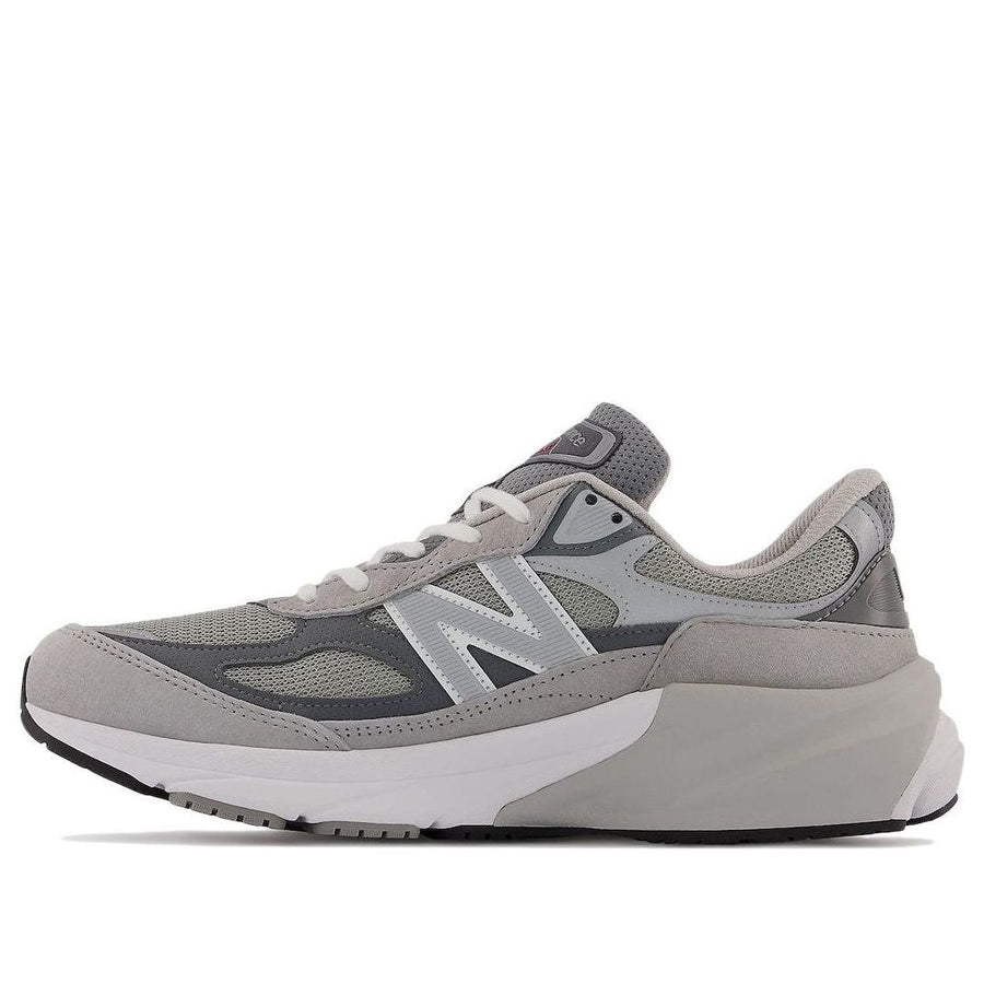 New Balance 990v6